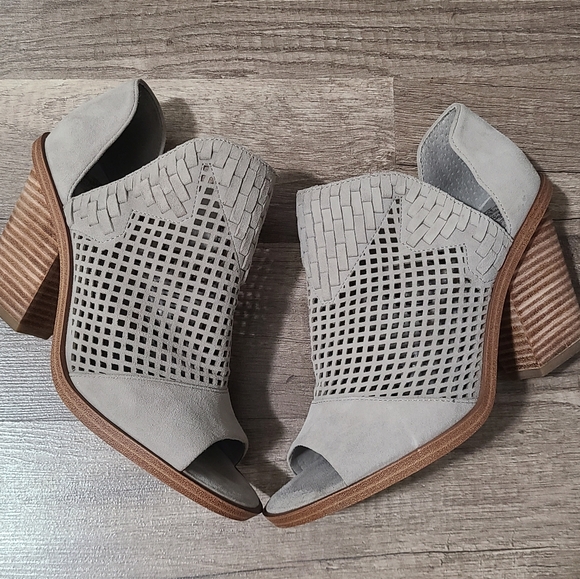 Vince Camuto Fritzey Perforated Peep Toe Bootie - Picture 4 of 10